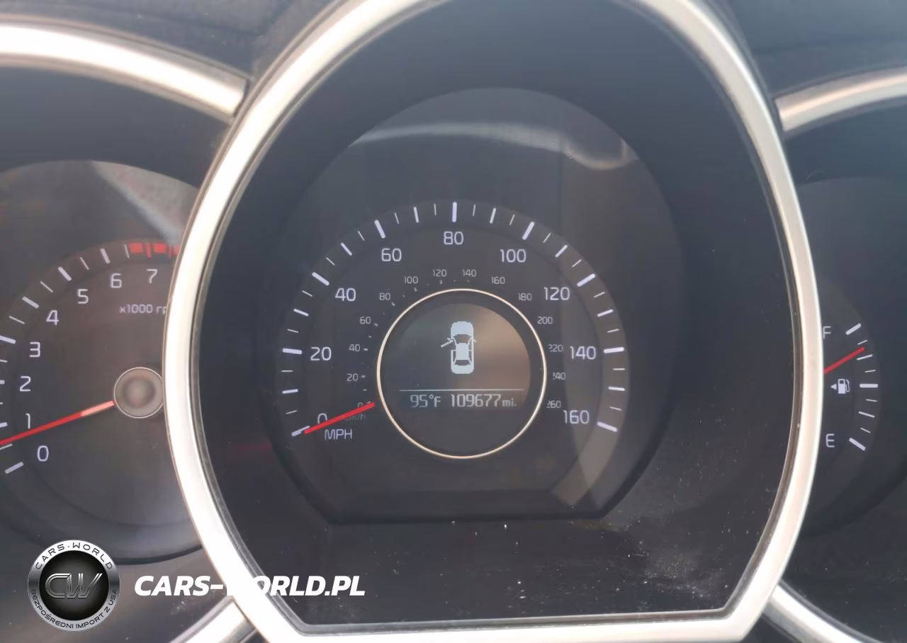 2015 Kia Optima Lx VIN:5XXGM4A75FG470134 - 9