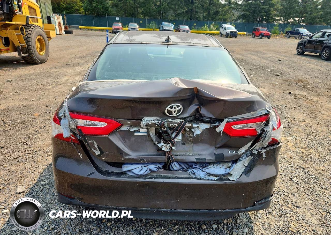 2019 Toyota Camry Le VIN:4T1B11HK1KU850034 - 6