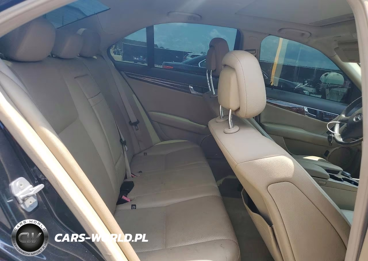 2010 Mercedes-Benz C 300 4Matic VIN:WDDGF8BBXAR106775 - 10