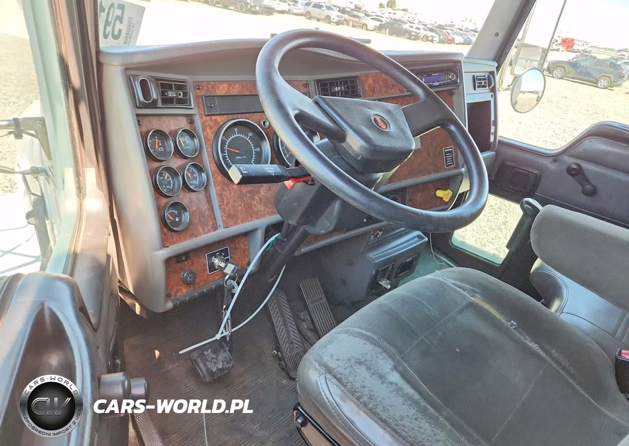 2004 Kenworth Construction T300 VIN:2NKMHD6X94M065751 - 8