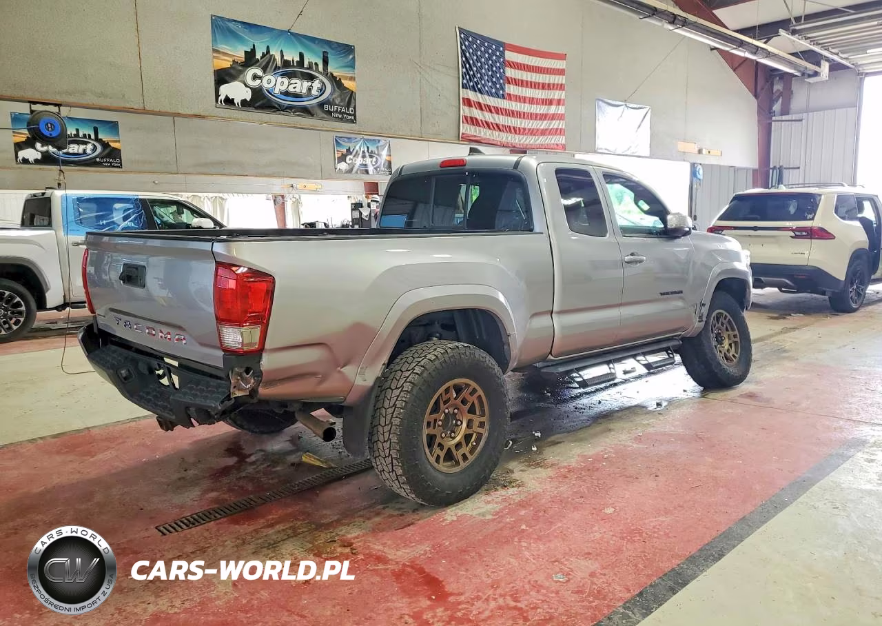 2017 Toyota Tacoma Trd Sport VIN:5TFSZ5AN7HX078560 - 3
