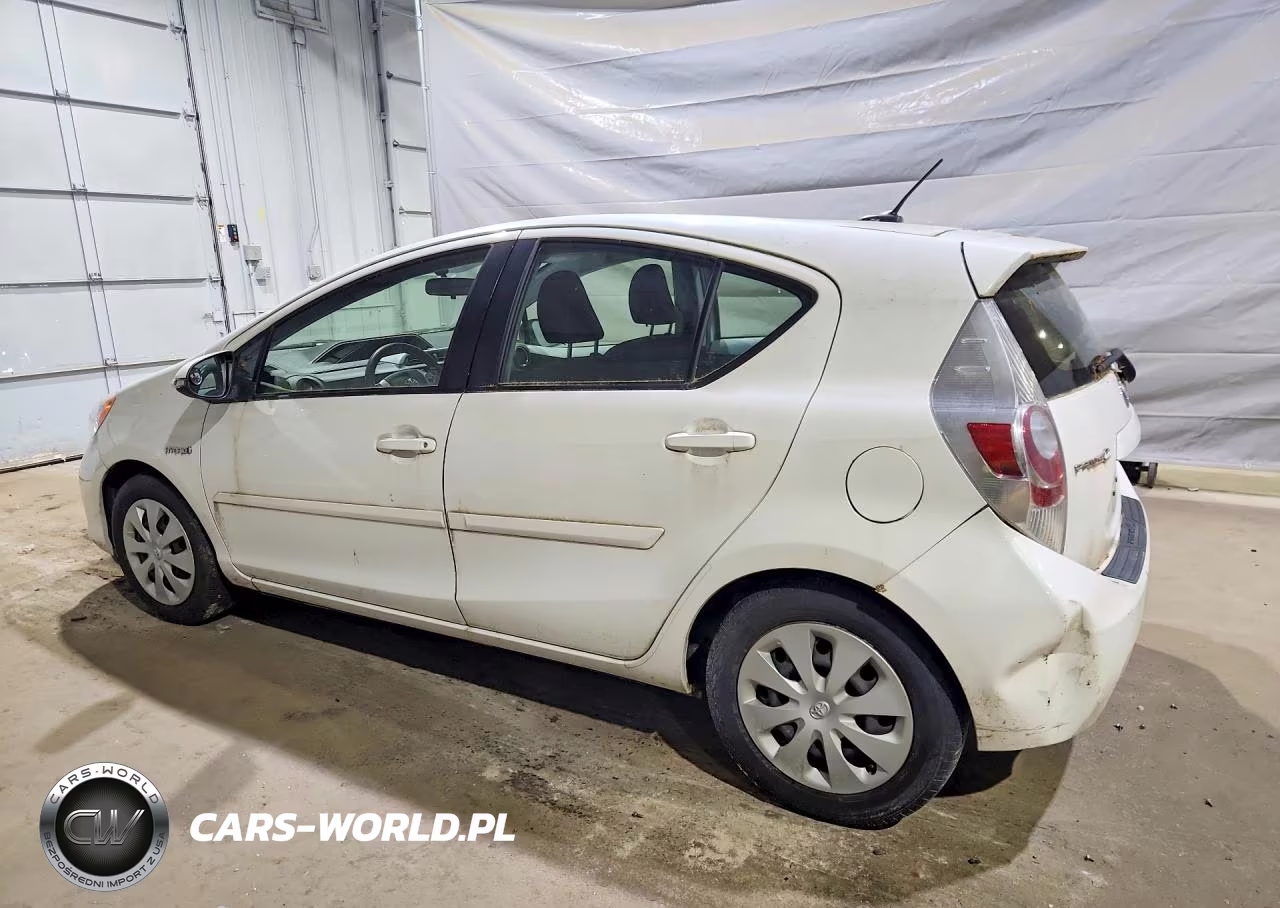 2012 Toyota Prius C Three VIN:JTDKDTB36C1519168 - 2
