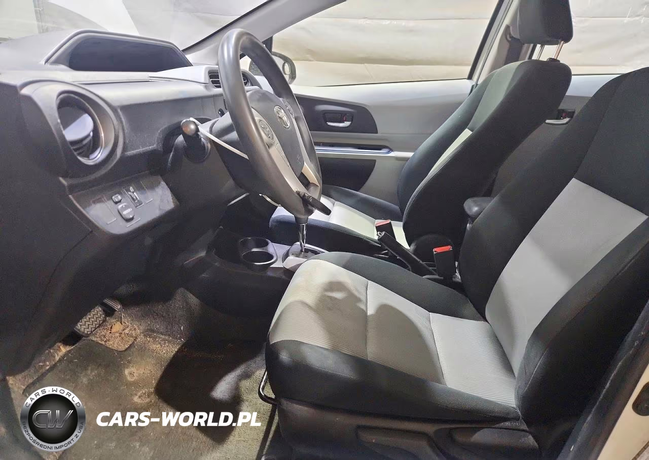 2012 Toyota Prius C Three VIN:JTDKDTB36C1519168 - 7