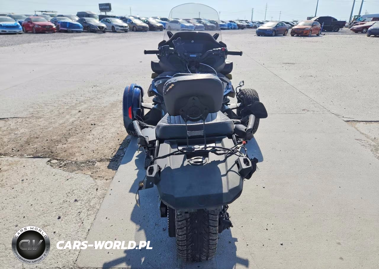 2023 Can-Am Spyder Roadster Rt VIN:2BXNBDD21PV000468 - 4