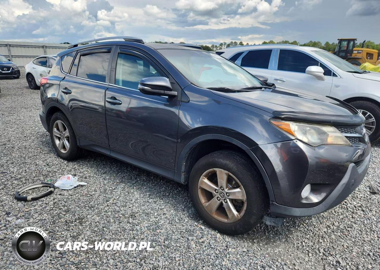 2015 Toyota Rav4 Xle VIN:2T3WFREV2FW194617 - 4