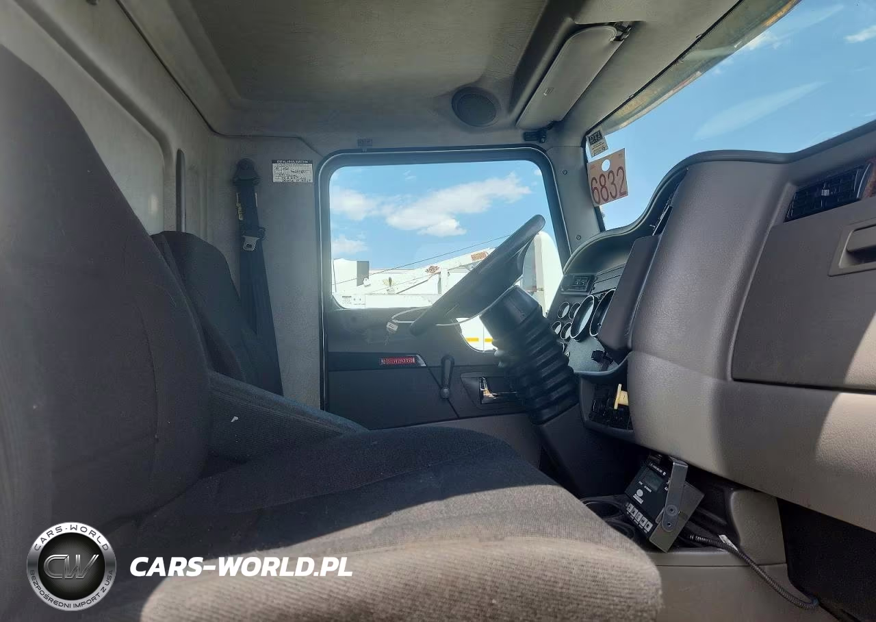 2009 Kenworth Construction T270 VIN:2NKHHM6X19M249851 - 11