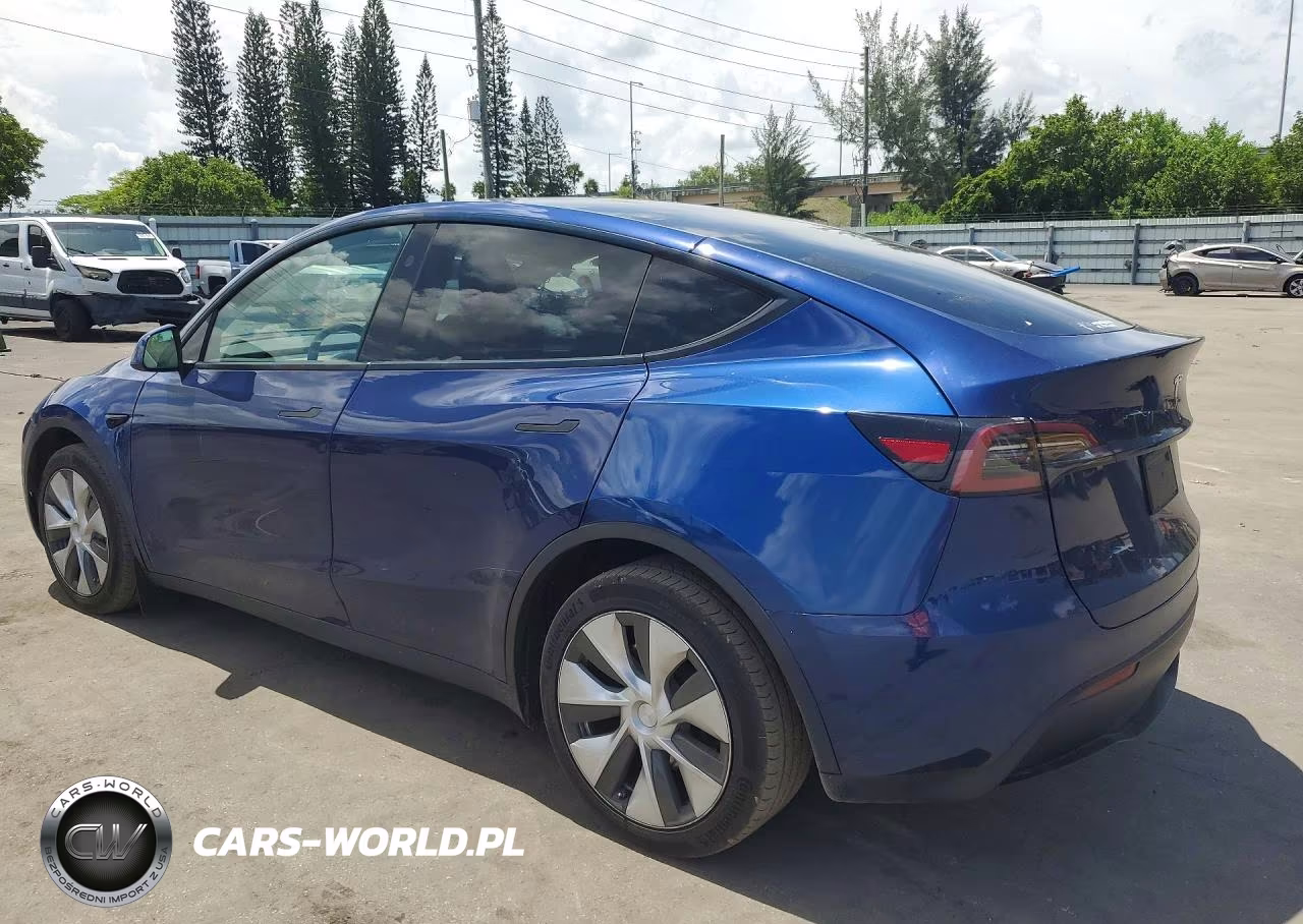 2023 Tesla Model Y Awd-Long Range Dual Motor All-Wheel Drive VIN:7SAYGAEE6PF850531 - 2