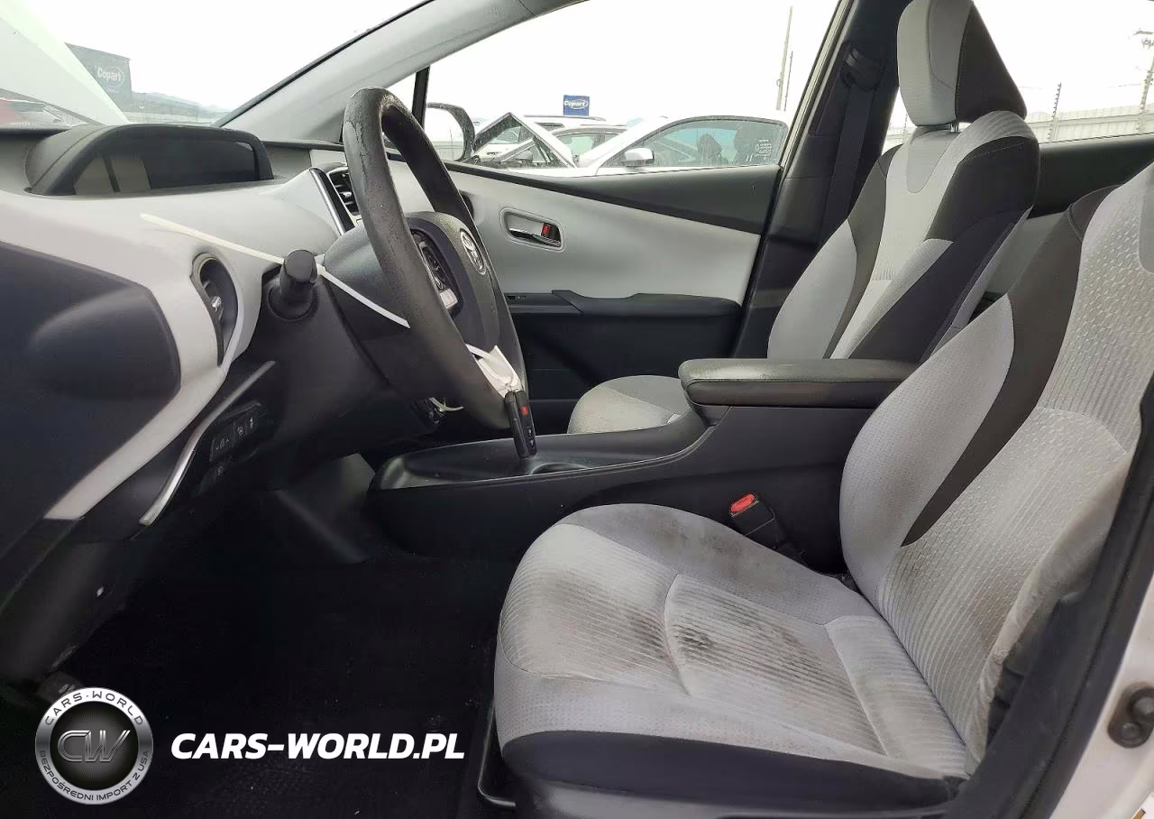 2018 Toyota Prius Two VIN:JTDKBRFU6J3602497 - 7