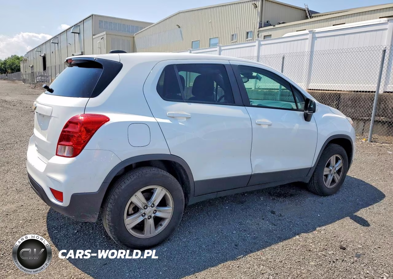 2021 Chevrolet Trax Ls VIN:KL7CJNSM7MB374880 - 3
