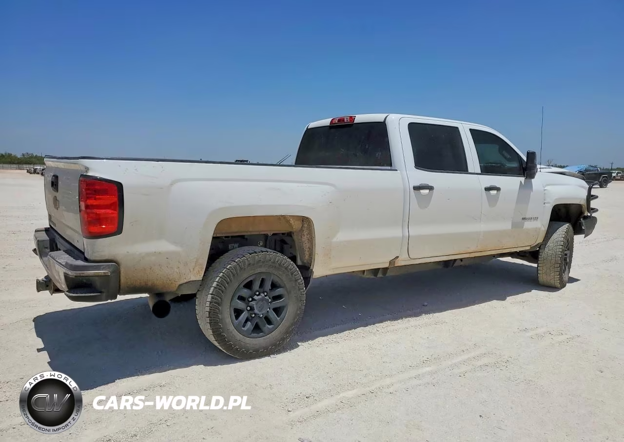2019 Chevrolet Silverado K3500 VIN:1GC4KVCY0KF253121 - 3