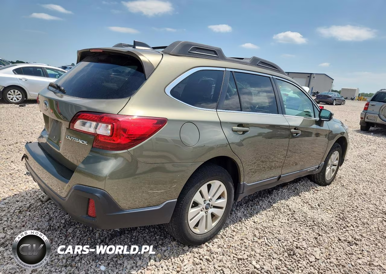 2019 Subaru Outback 2.5I Premium VIN:4S4BSAFC4K3359553 - 3