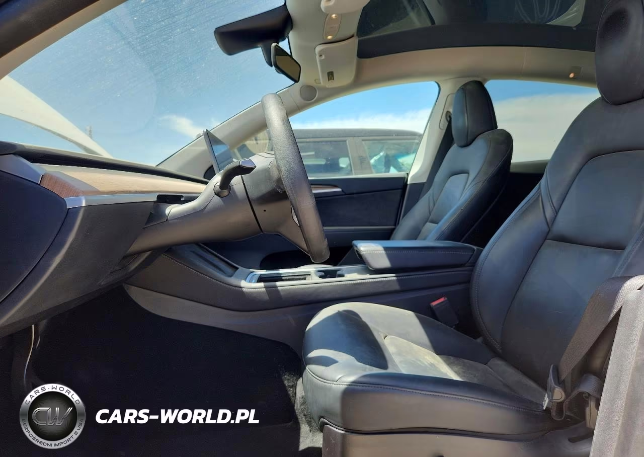 2023 Tesla Model Y VIN:7SAYGDEE8PF690587 - 7