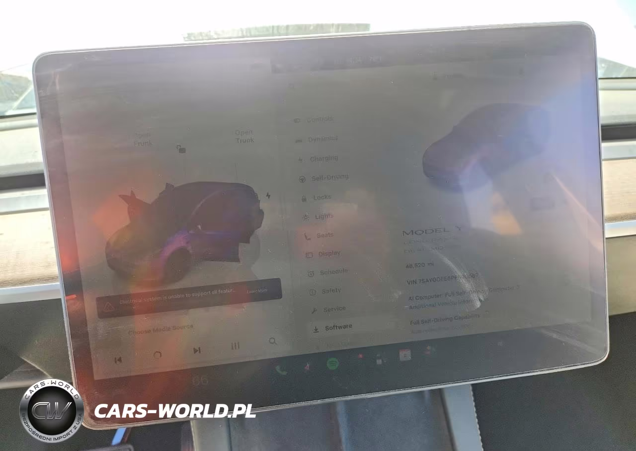 2023 Tesla Model Y VIN:7SAYGDEE8PF690587 - 9