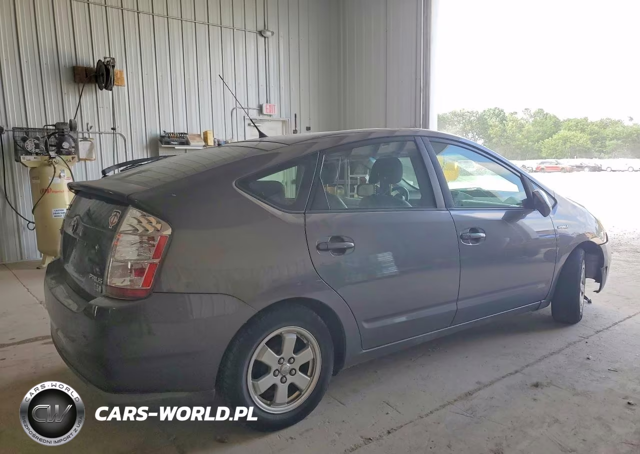 2008 Toyota Prius Base VIN:JTDKB20UX83333706 - 3