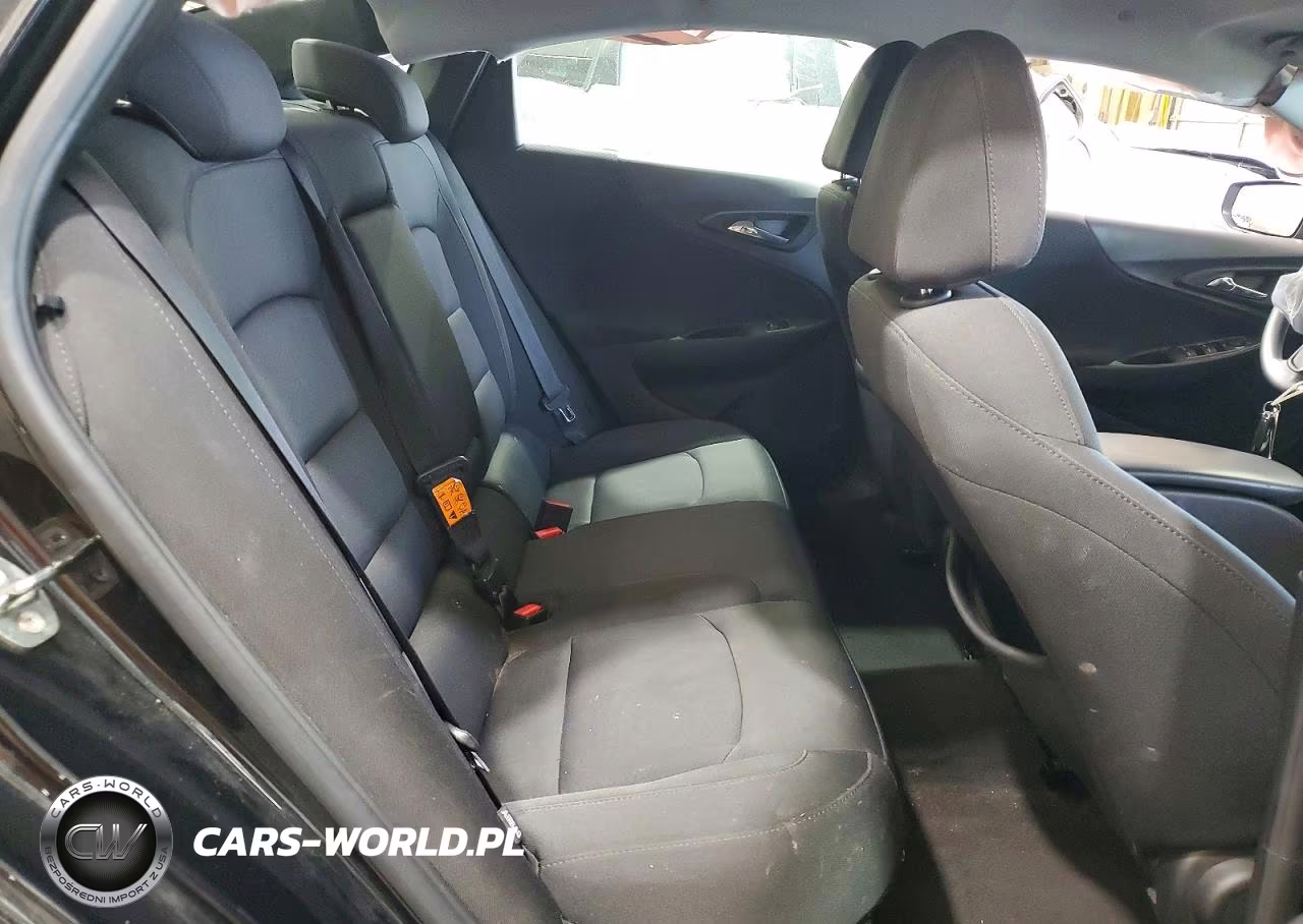 2018 Chevrolet Malibu Ls VIN:1G1ZB5ST7JF169705 - 10