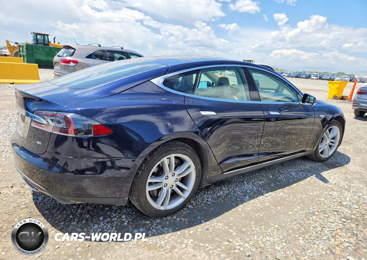 2013 Tesla Model S VIN:5YJSA1CN3DFP14781 - 3