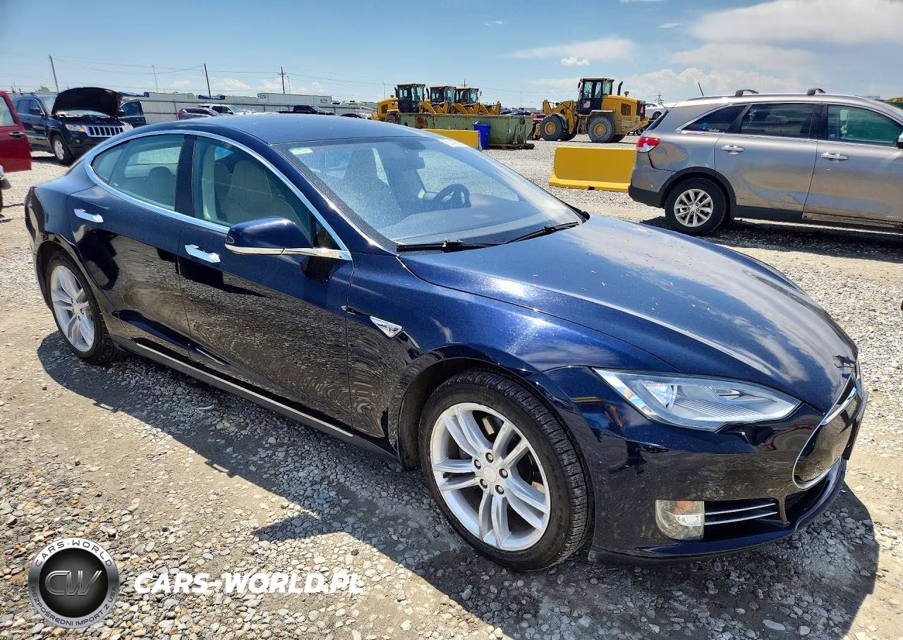2013 Tesla Model S VIN:5YJSA1CN3DFP14781 - 4