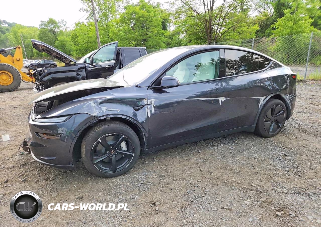 2026 Tesla Model Y – zdjęcie 1 z 12