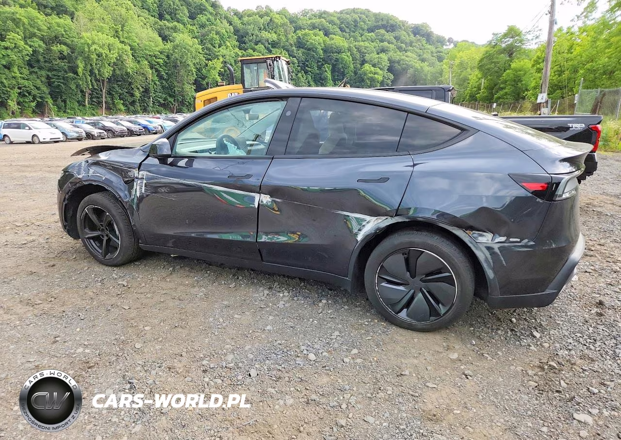 2026 Tesla Model Y VIN:7SAYGDEE1TF396460 - 2