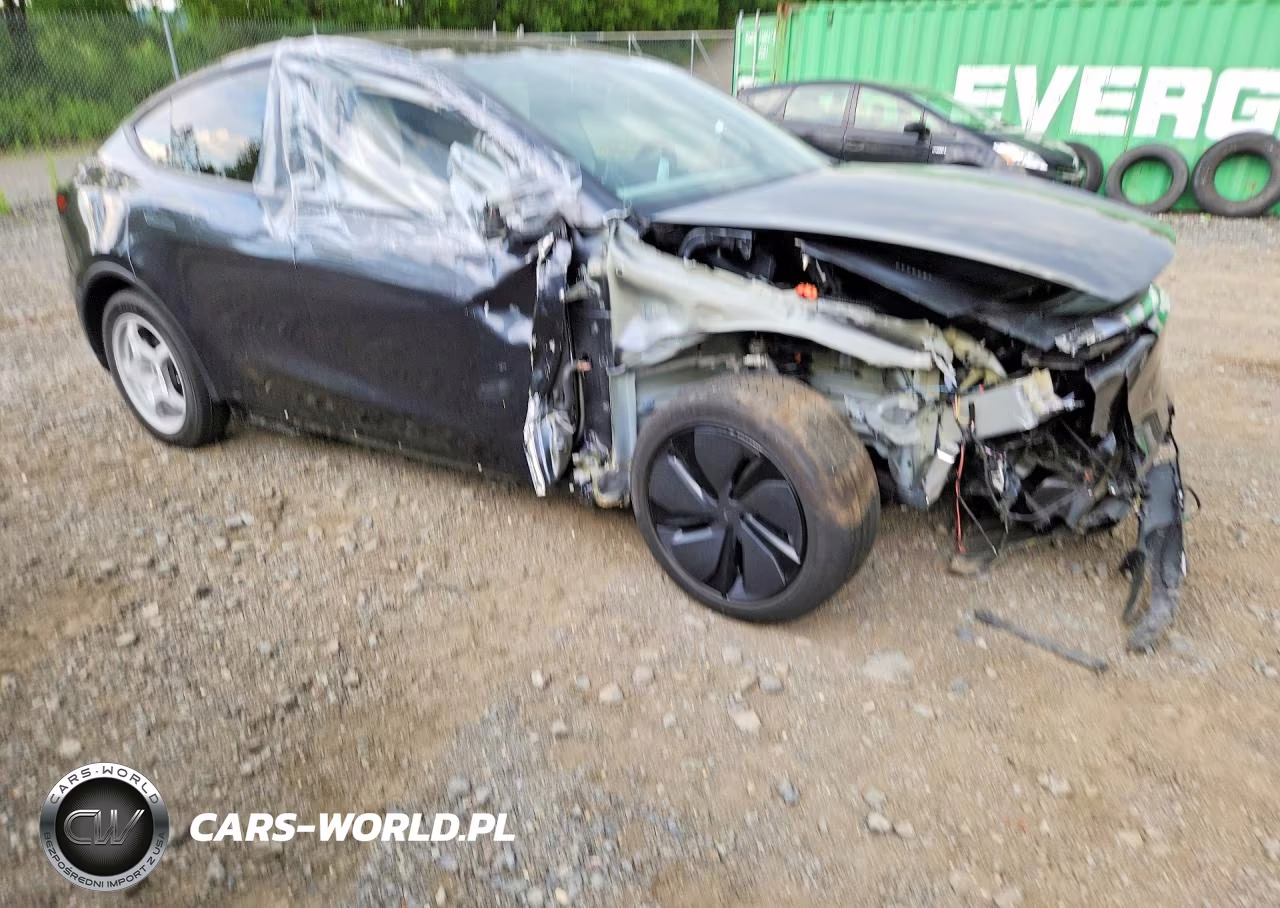 2026 Tesla Model Y VIN:7SAYGDEE1TF396460 - 4