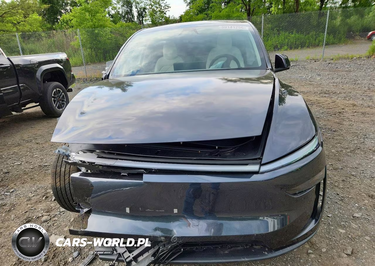 2026 Tesla Model Y VIN:7SAYGDEE1TF396460 - 5