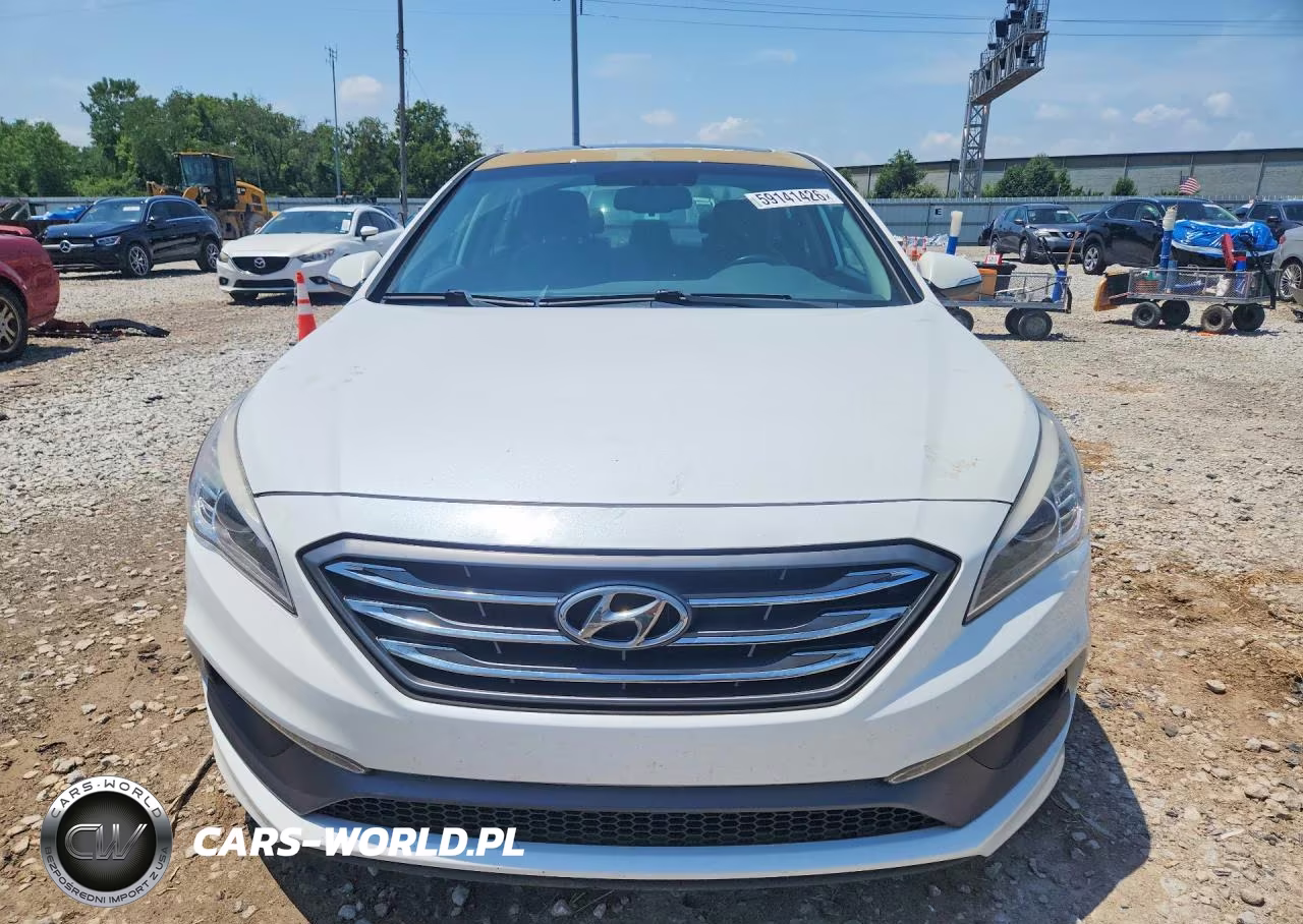2016 Hyundai Sonata Sport VIN:5NPE34AFXGH377181 - 5
