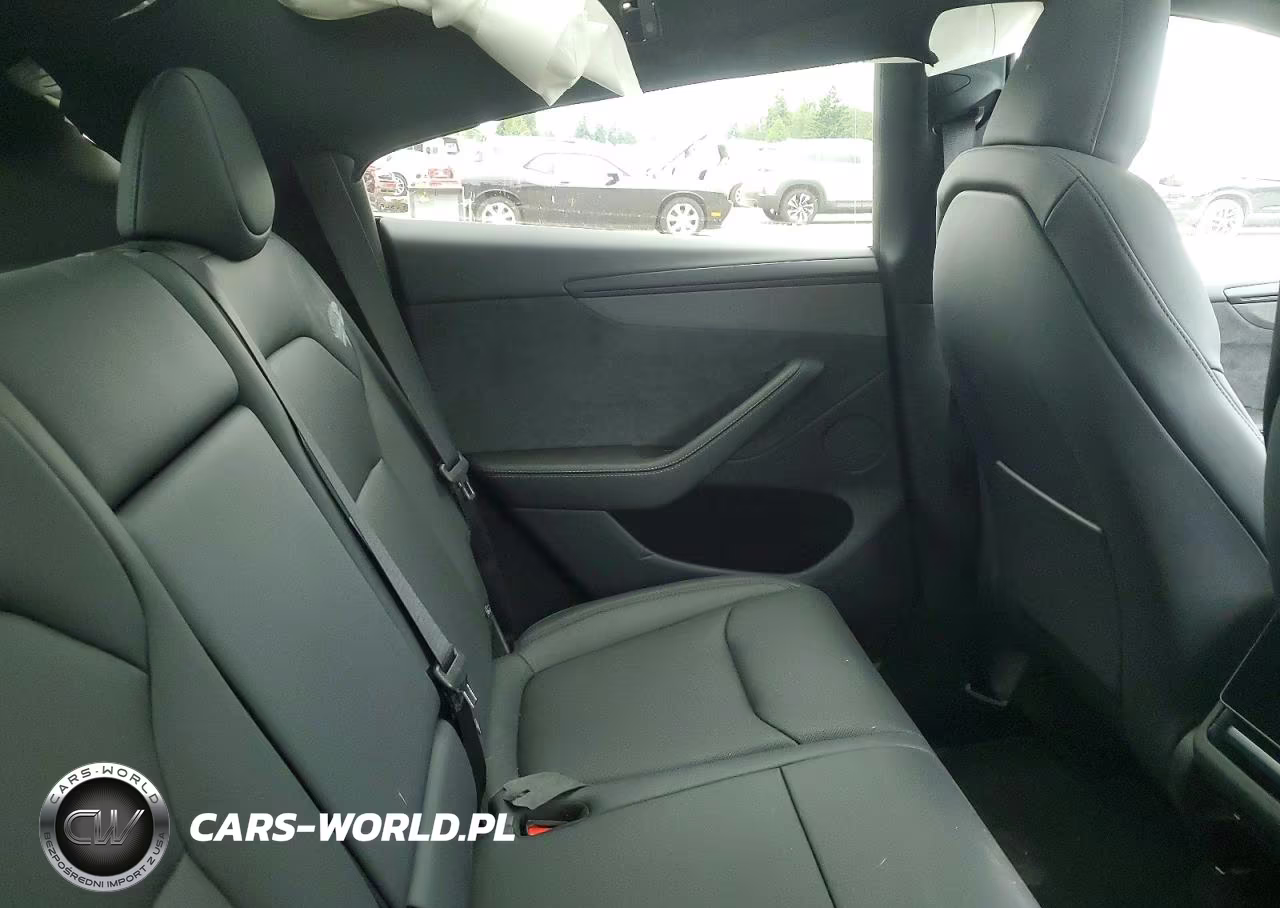 2026 Tesla Model Y VIN:7SAYGDEE4TF632468 - 11