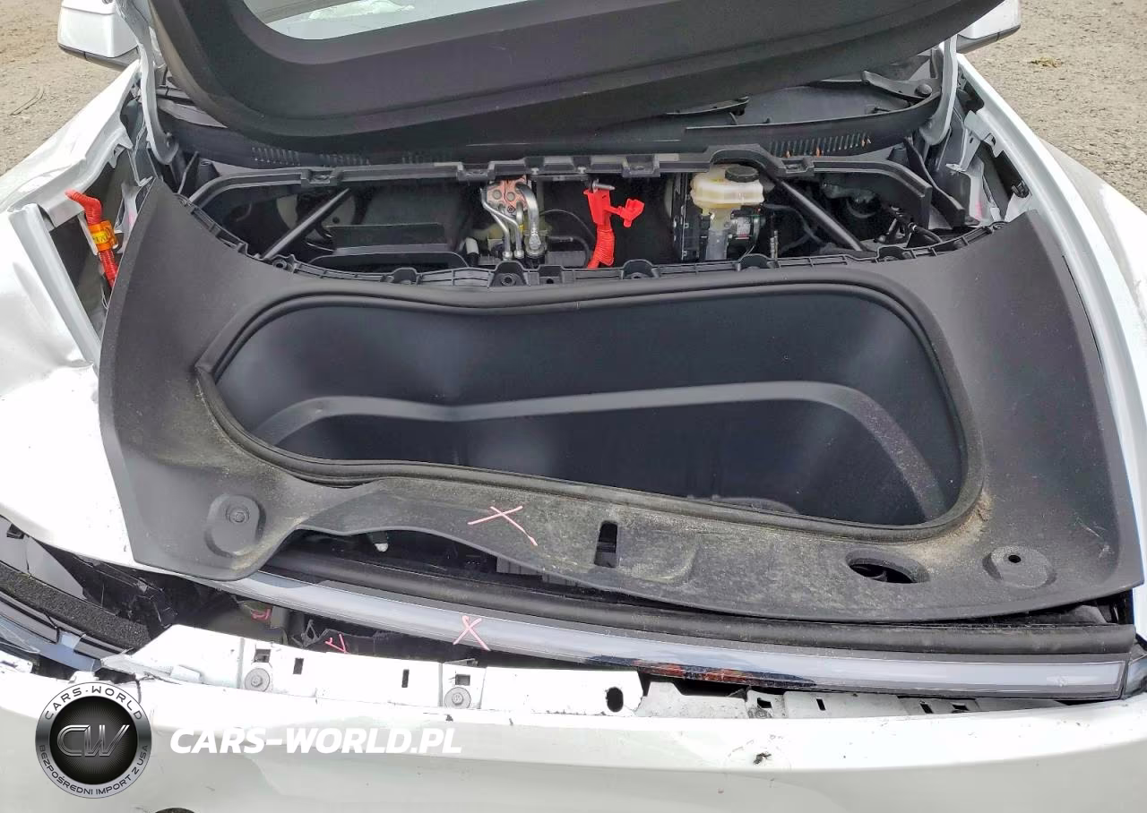 2026 Tesla Model Y VIN:7SAYGDEE4TF632468 - 12