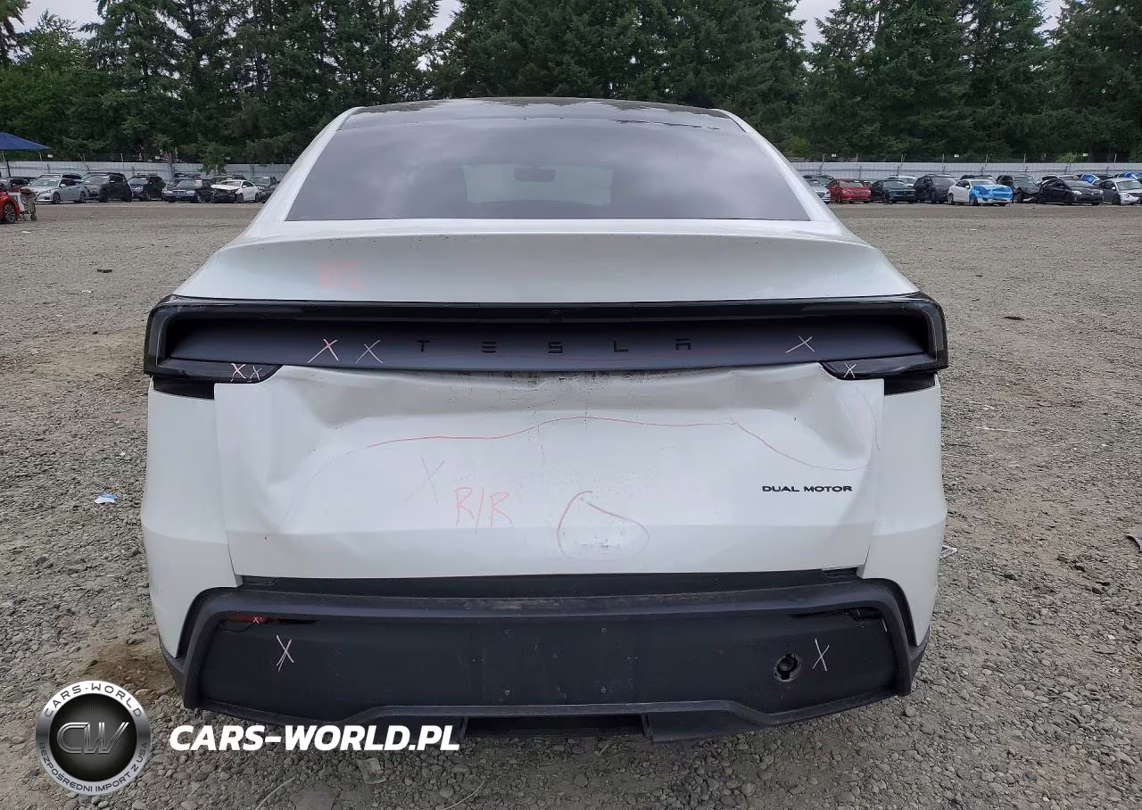 2026 Tesla Model Y VIN:7SAYGDEE4TF632468 - 6