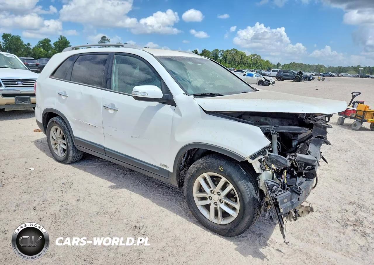 2014 Kia Sorento Lx VIN:5XYKTCA6XEG451104 - 4