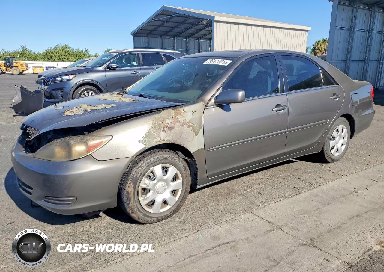 2003 TOYOTA CAMRY LE