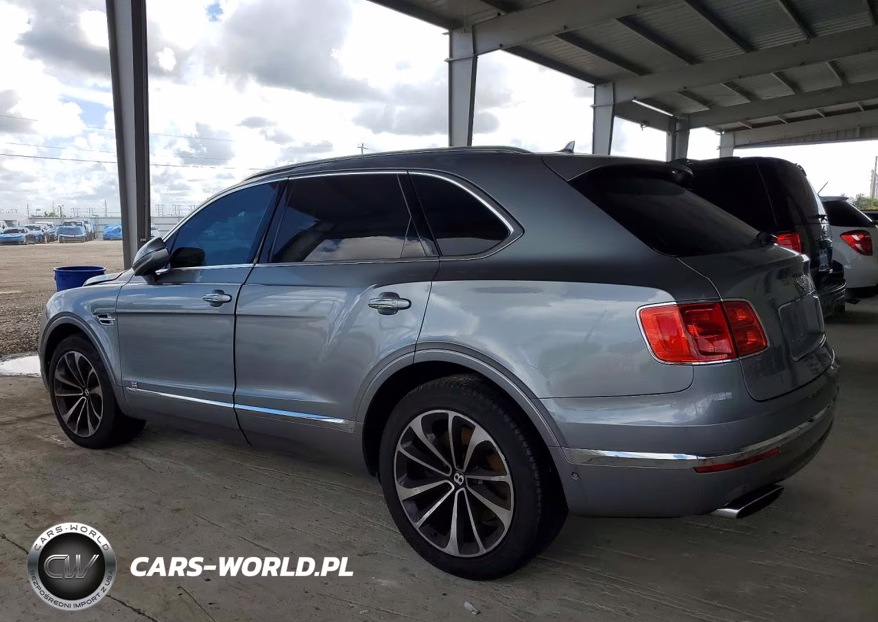 2018 Bentley Bentayga VIN:SJAAC2ZV6JC017814 - 2
