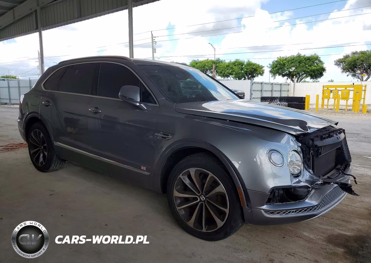 2018 Bentley Bentayga VIN:SJAAC2ZV6JC017814 - 4