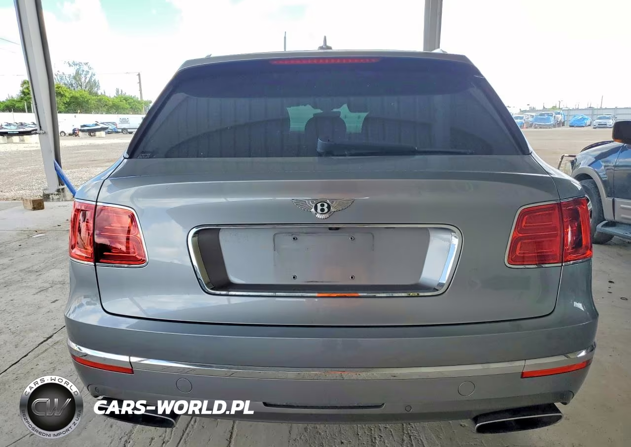 2018 Bentley Bentayga VIN:SJAAC2ZV6JC017814 - 6