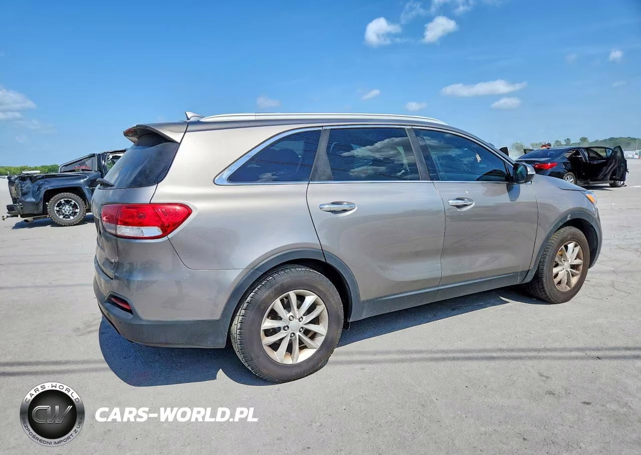 2016 Kia Sorento Lx VIN:5XYPG4A39GG137484 - 3