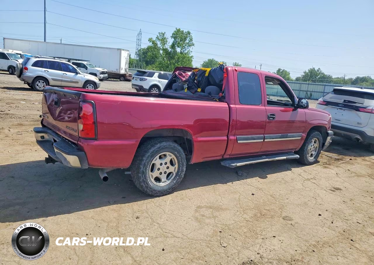 2004 Chevrolet Silverado C1500 VIN:2GCEC19T141263298 - 3