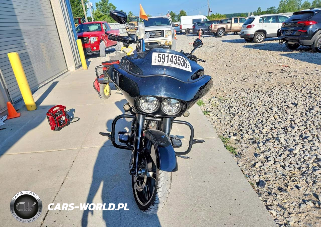 2012 Harley-Davidson Fltrx Road Glide Custom VIN:1HD1KHM15CB689332 - 2