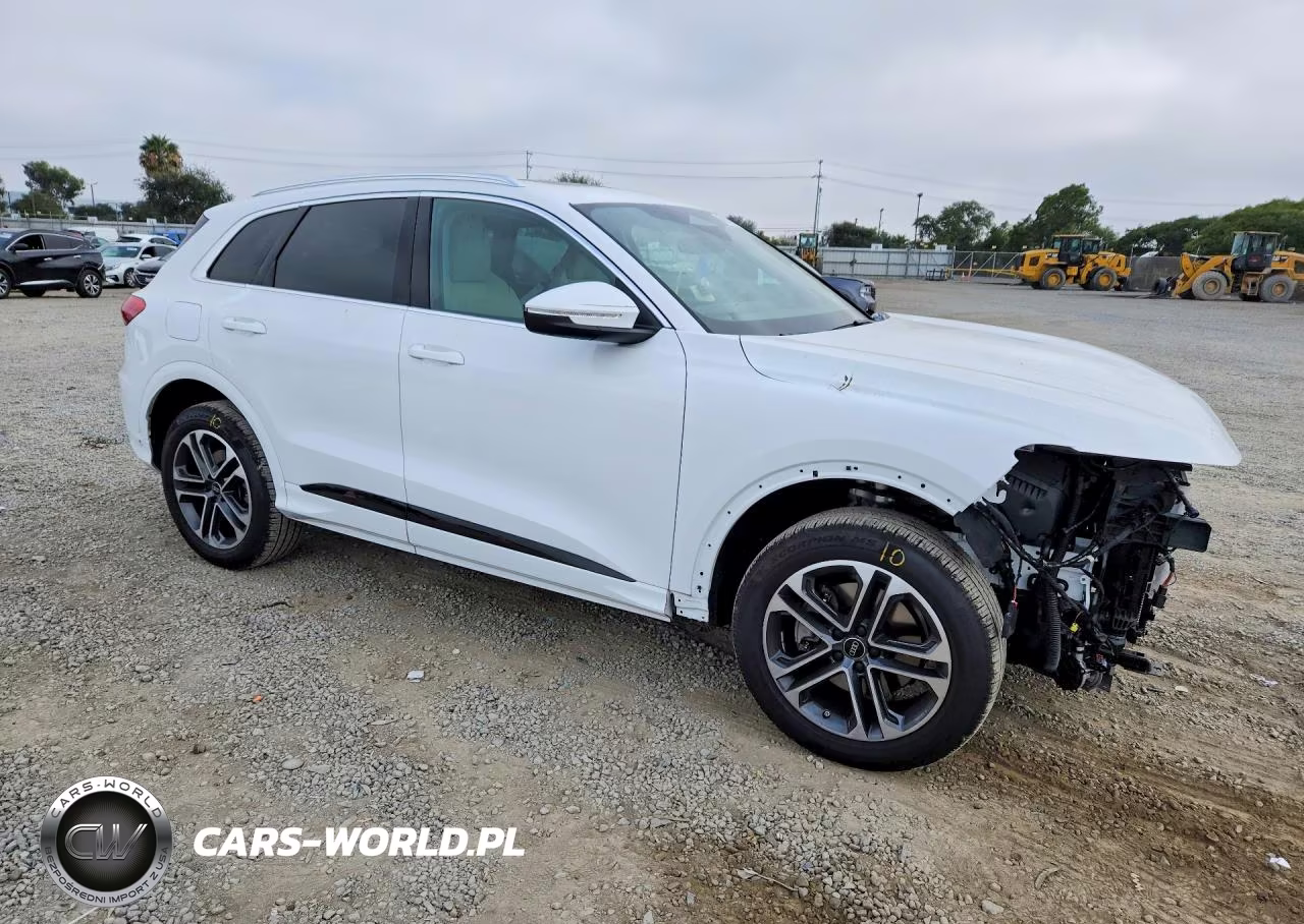 2025 Audi Q5 Premium Plus VIN:WA12AAGU1S2080835 - 4