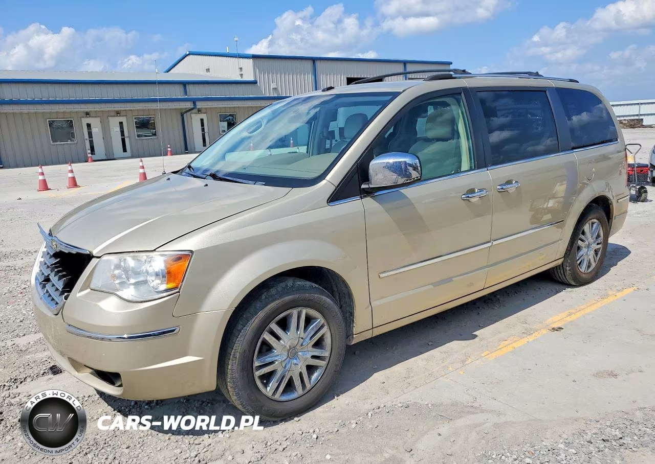 2010 Chrysler Town & Country Limited – zdjęcie 1 z 13