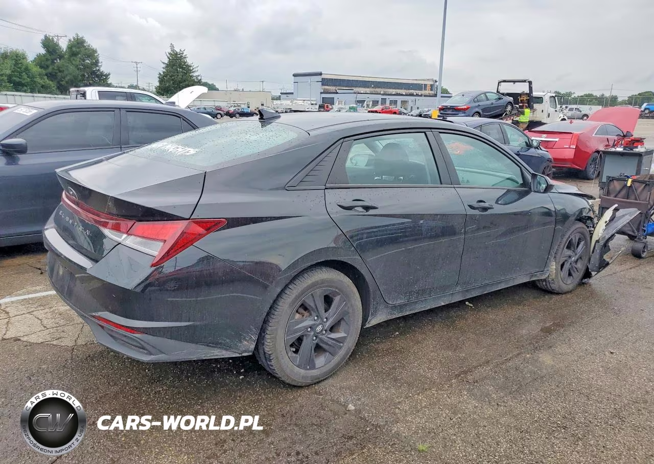 2022 Hyundai Elantra Sel VIN:5NPLM4AG1NH075109 - 3
