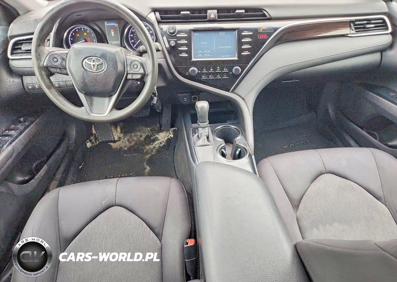 2018 Toyota Camry Le VIN:4T1B11HK5JU138558 - 8
