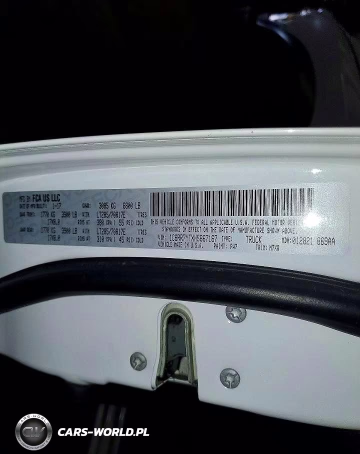 2017 Ram 1500 Rebel VIN:1C6RR7YTXHS667167 - 12