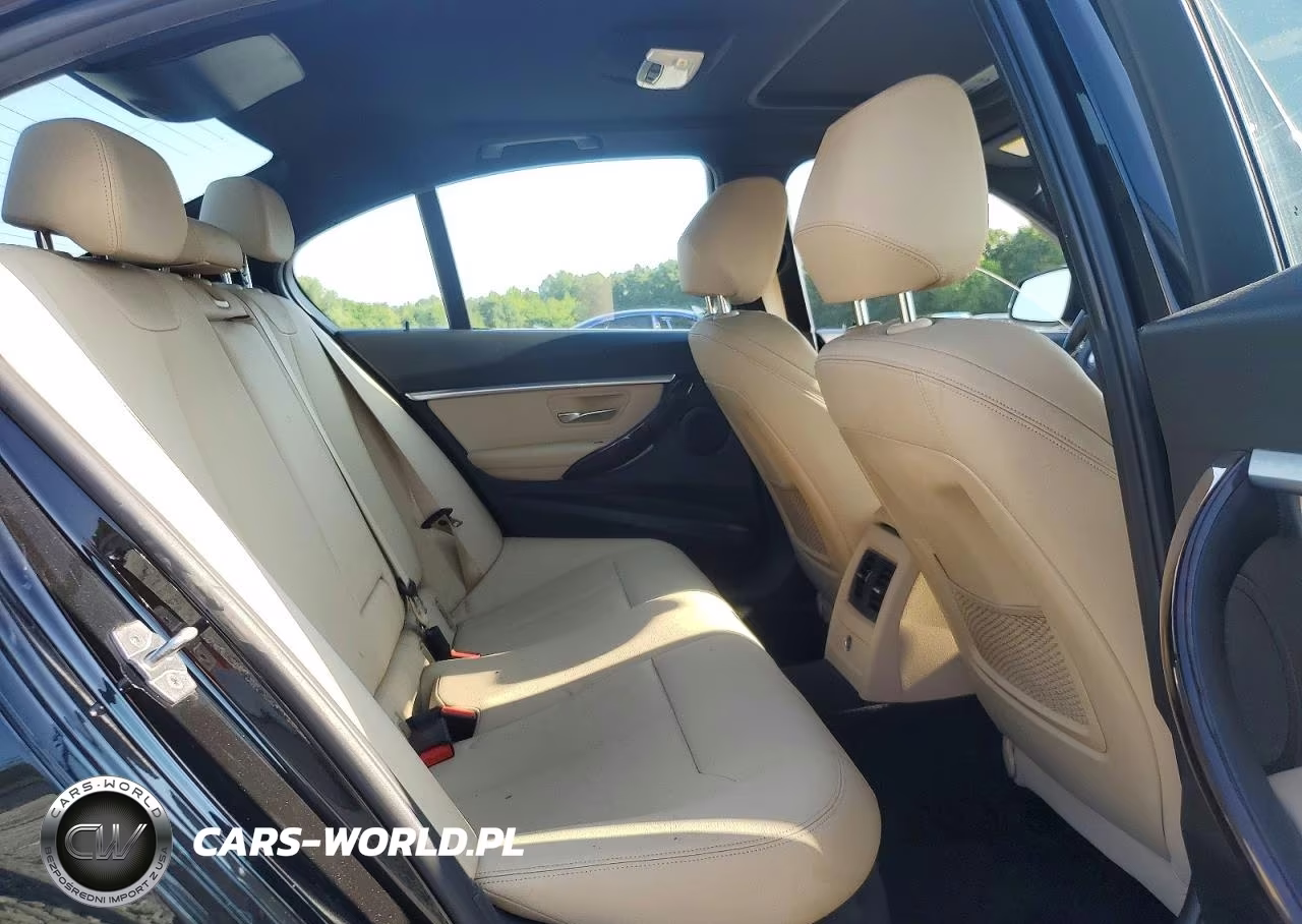 2018 BMW 330 Xi VIN:WBA8D9G55JNU67722 - 10