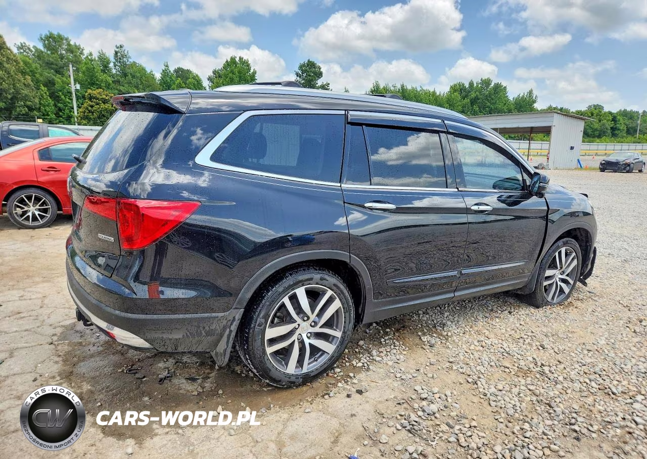 2016 Honda Pilot Touring VIN:5FNYF5H92GB041548 - 3