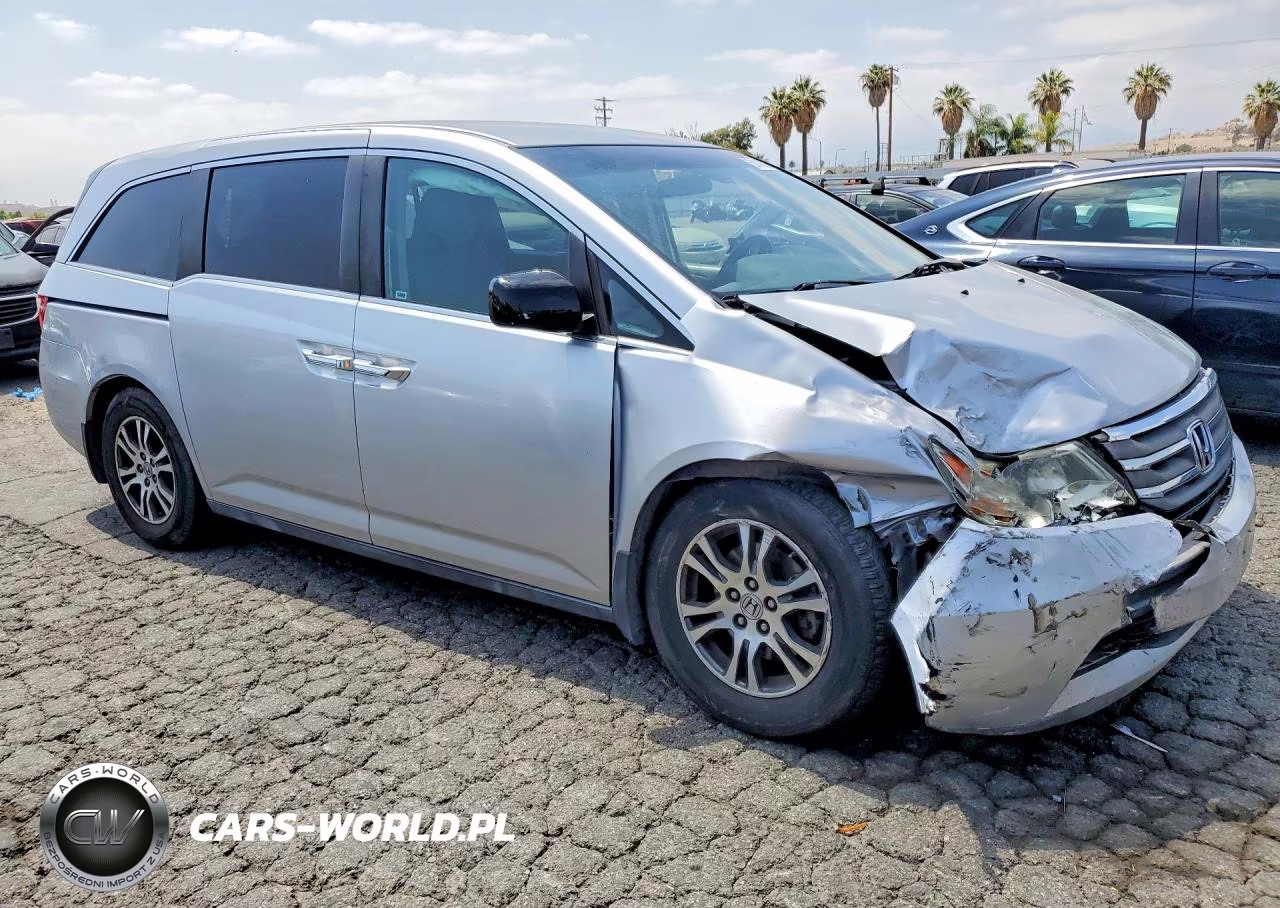 2013 Honda Odyssey Ex VIN:5FNRL5H43DB070960 - 4