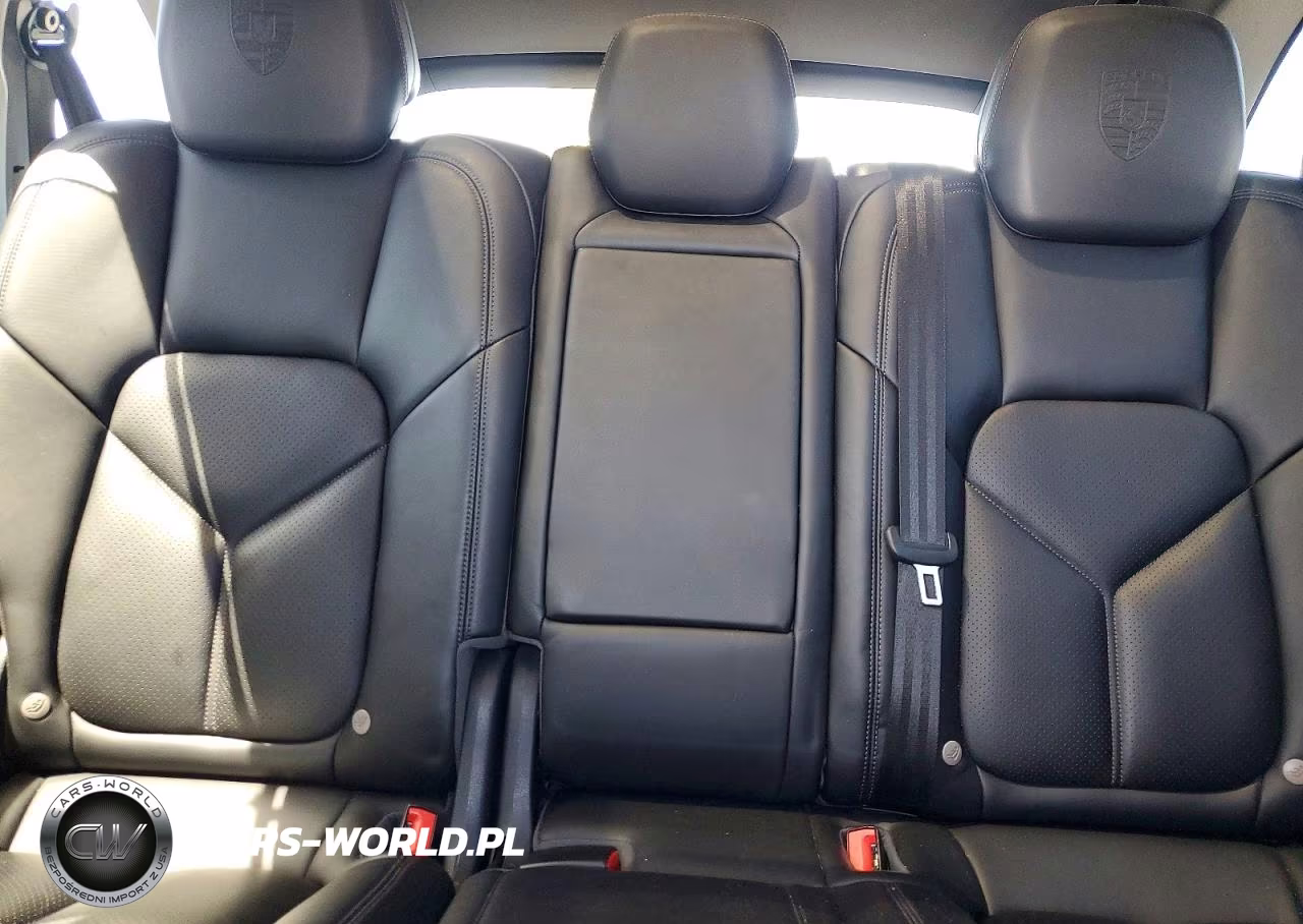 2018 Porsche Cayenne VIN:WP1AA2A26JKA06970 - 10