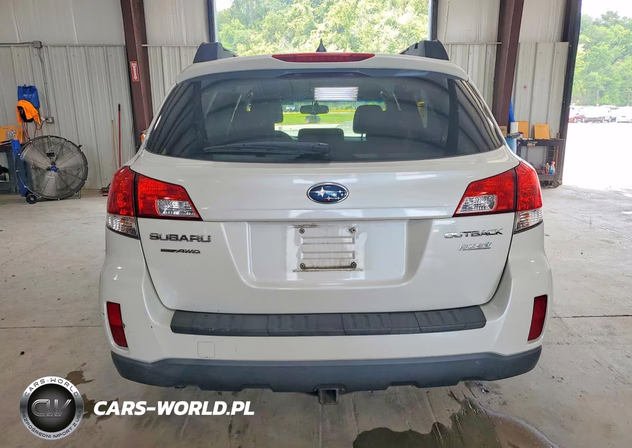 2014 Subaru Outback 2.5I Premium VIN:4S4BRBCC9E3213045 - 6