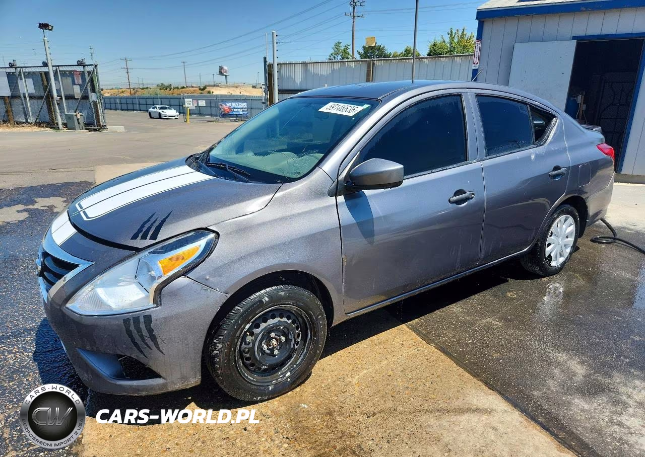 2019 Nissan Versa S Plus