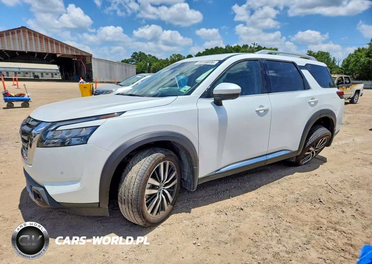 2025 Nissan Pathfinder Platinum – zdjęcie 1 z 12