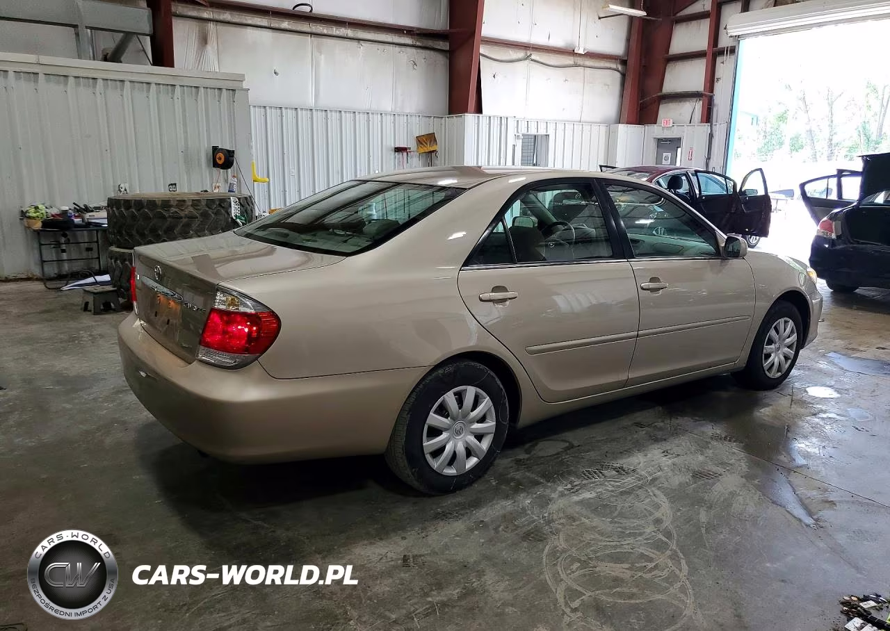 2006 Toyota Camry Le VIN:4T1BE32K06U674642 - 3